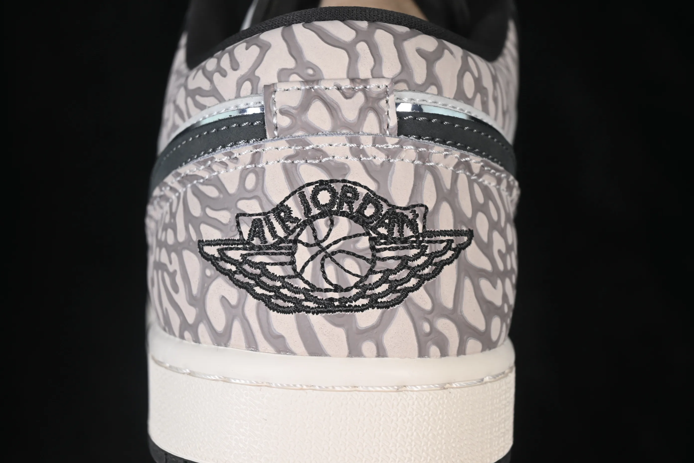 All categories Air Jordan Jordan series basketball shoes Air Jordan 1 Low Air Jordan 1 Low AJ1 Joe 1 white gray burst pattern low-top retro cultural basketball shoes IU2268-100
